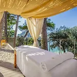 Akrotiri & - Adult Friendly 5*
