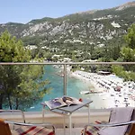 Akrotiri & - Adult Friendly