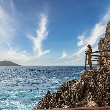 Akrotiri & - Adult Friendly 5*