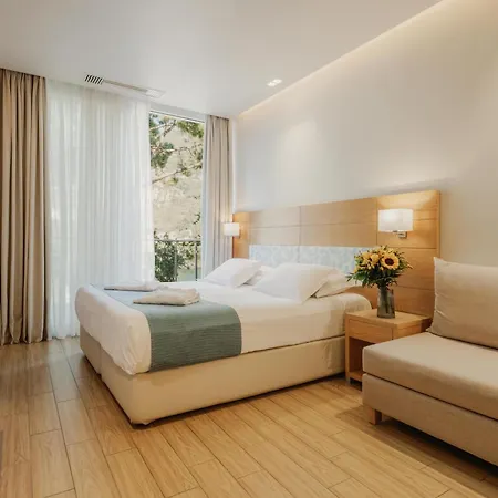 Akrotiri & - Adult Friendly 5*