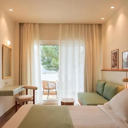 Akrotiri & - Adult Friendly Hotel 5*