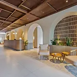 Akrotiri & - Adult Friendly