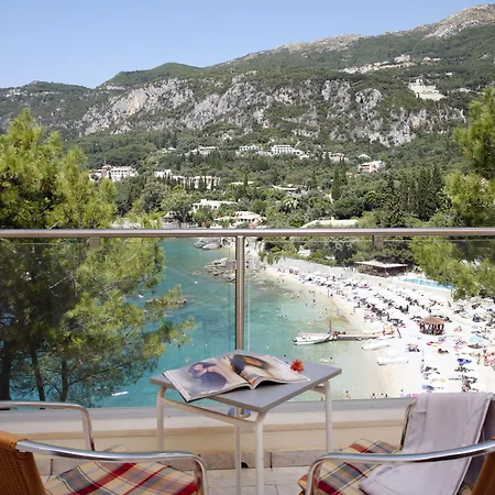 Akrotiri & - Adult Friendly