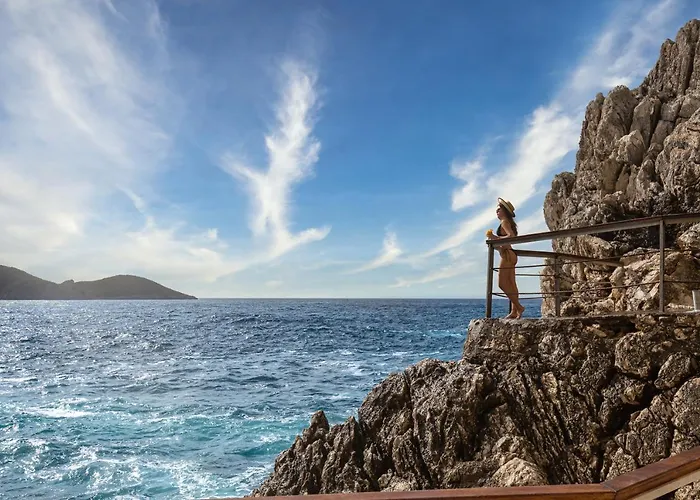 Akrotiri & - Adult Friendly 5*