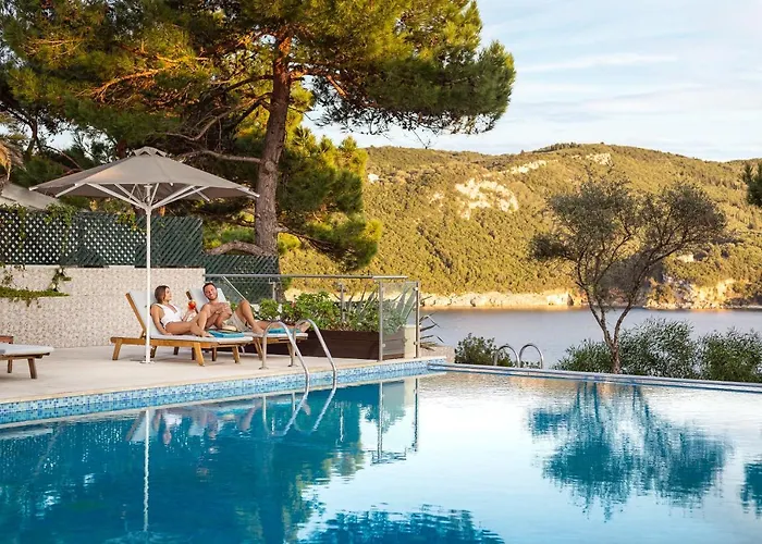 Akrotiri & - Adult Friendly