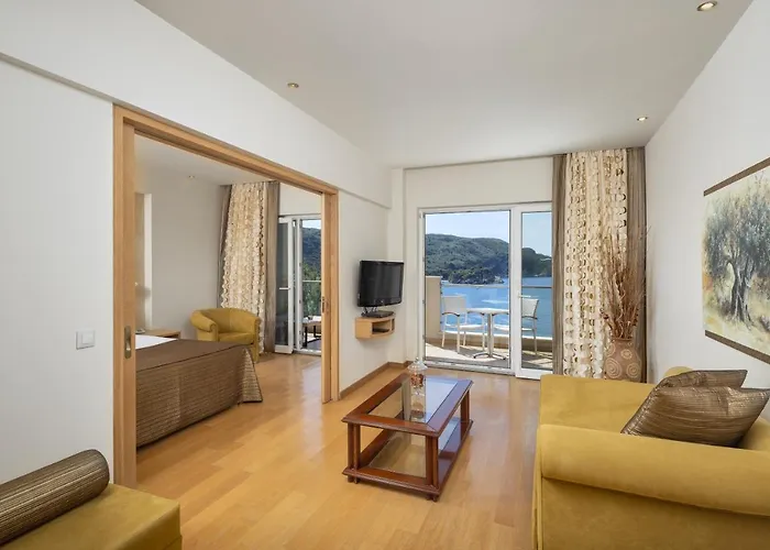 Akrotiri & - Adult Friendly 5* Paleokastritsa