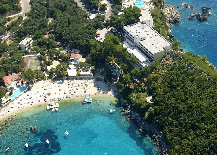 Akrotiri & - Adult Friendly Paleokastritsa