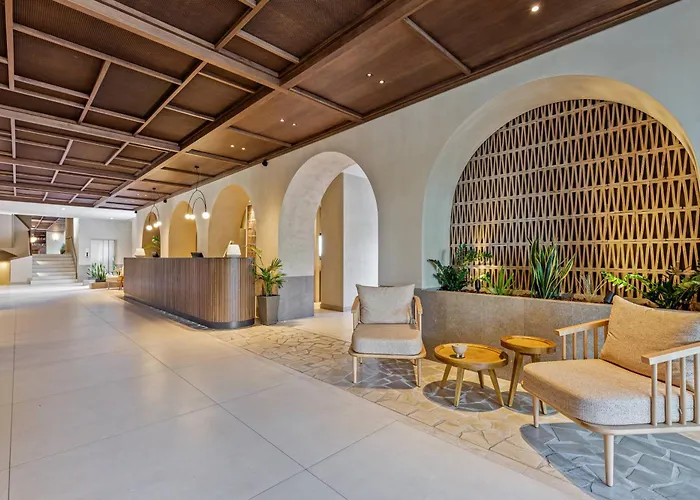 Akrotiri & - Adult Friendly