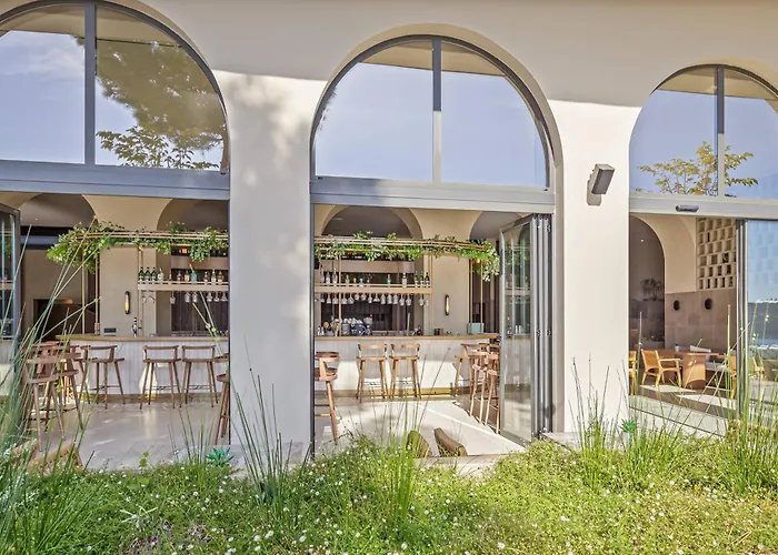 Akrotiri & - Adult Friendly Hotel 5*