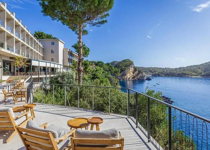 Akrotiri & - Adult Friendly Hotel 5*