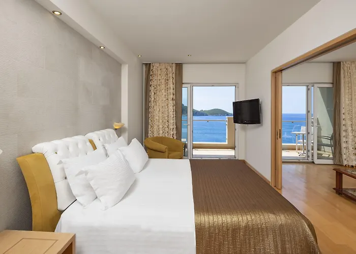 Hotel Akrotiri & - Adult Friendly