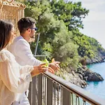 Akrotiri & - Adult Friendly Paleokastrítsa