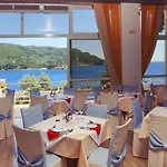 Akrotiri & - Adult Friendly Paleokastrítsa
