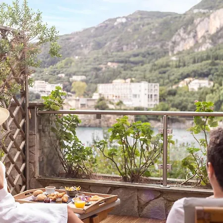 Akrotiri & - Adult Friendly מלון