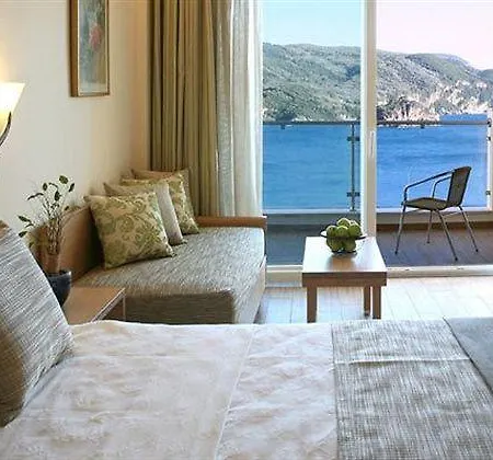 Akrotiri - Adult Friendly Paleokastritsa