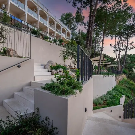 Akrotiri - Adult Friendly Hotel