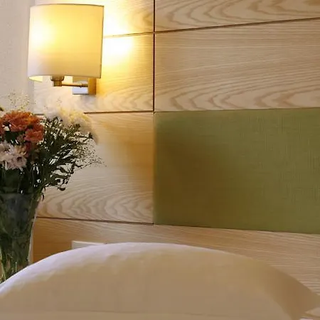 Akrotiri - Adult Friendly