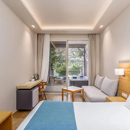 Akrotiri & - Adult Friendly 5*